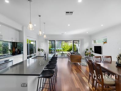 9a Burnett Road, Manning WA 6152