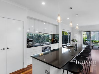 9a Burnett Road, Manning WA 6152
