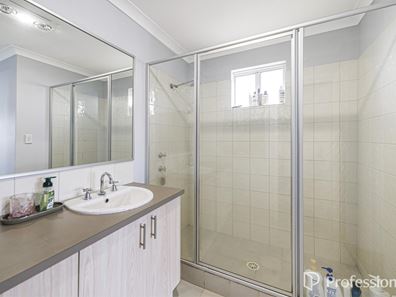 17 Hunt Road, Byford WA 6122