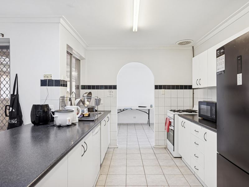 32 Abercairn Way, Parkwood WA 6147