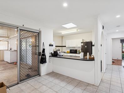 32 Abercairn Way, Parkwood WA 6147