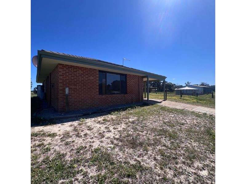 346 River Road, Hopeland
