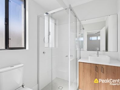 11 Sunny Drive, Singleton WA 6175
