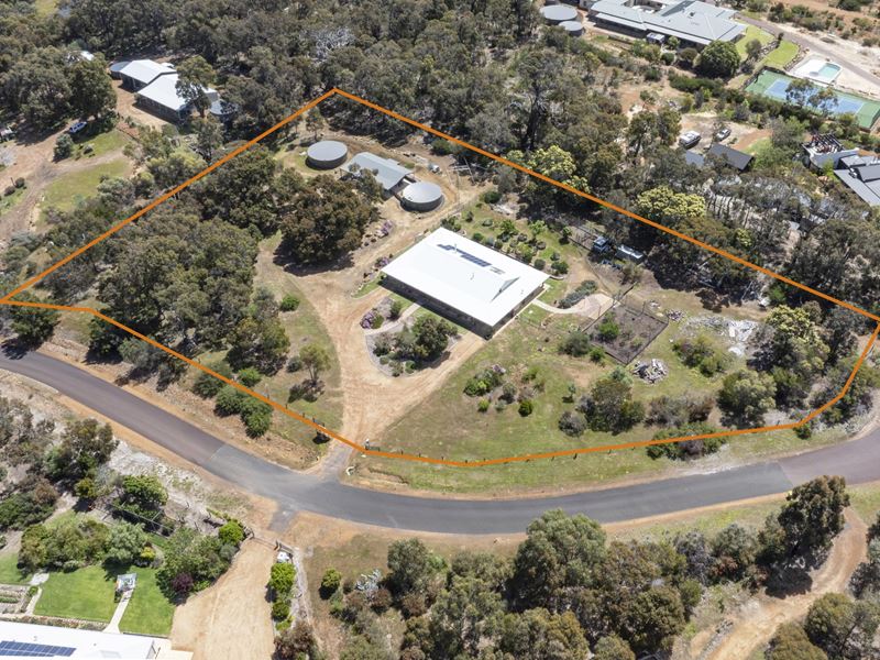 15 Lochinvar Place, Quindalup