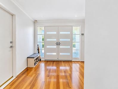 5 Alaska Crescent, Southern River WA 6110