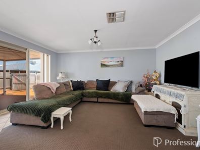 130A Lyall Street, Lamington WA 6430