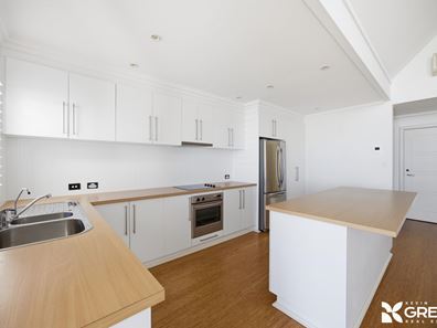 8/30-32 Spinnaker Quays, Mandurah WA 6210