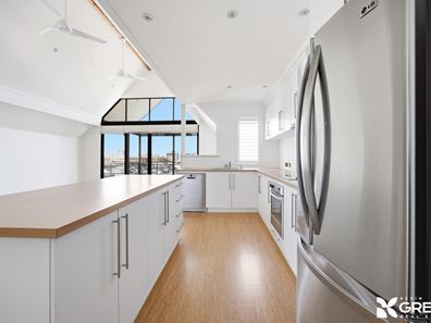 8/30-32 Spinnaker Quays, Mandurah WA 6210