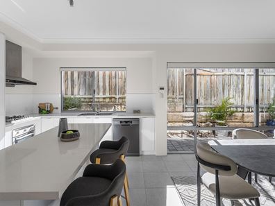 98B Manning Street, Scarborough WA 6019