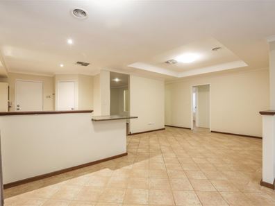 10 Serpentine Rise, Success WA 6164