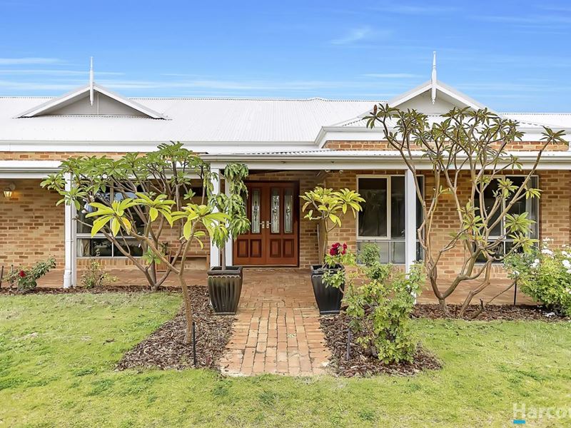 66 Pine Crest Way, Gnangara