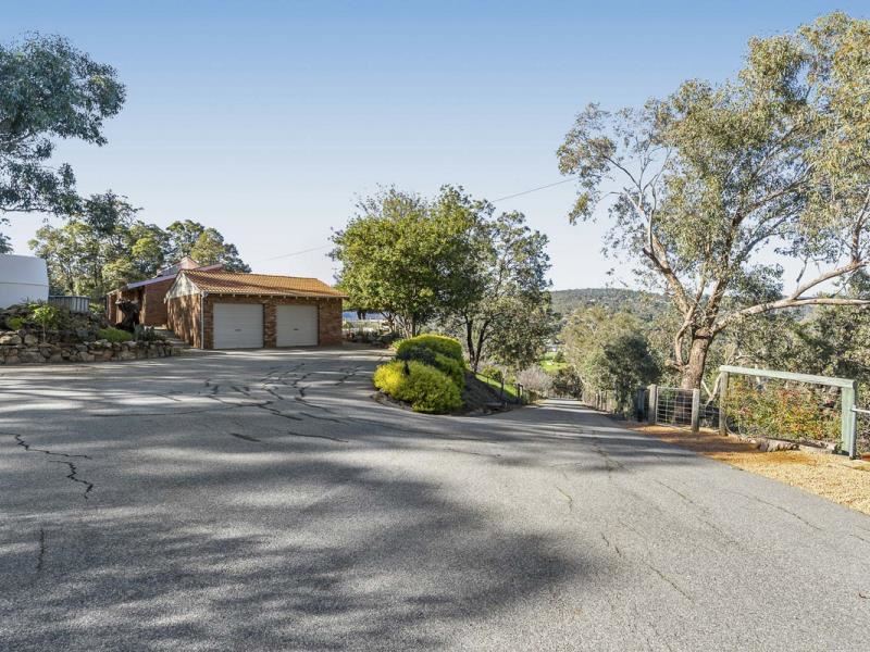 24 Grade Road, Kelmscott