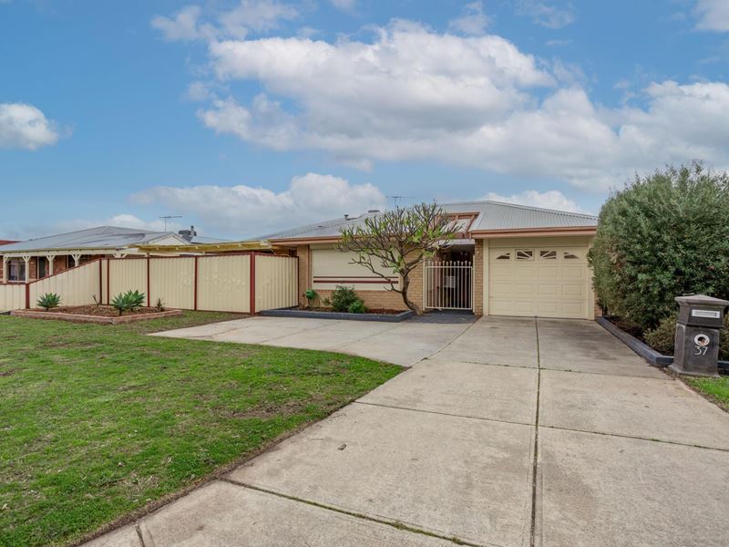 37 Chisholm Circle, Seville Grove WA 6112
