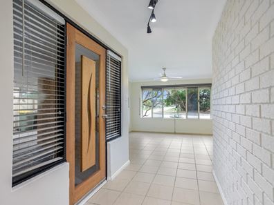 37 Chisholm Circle, Seville Grove WA 6112