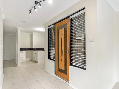 37 Chisholm Circle, Seville Grove WA 6112