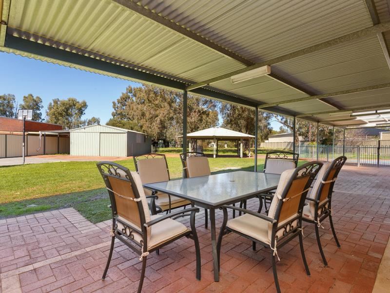 11 Pow Street, West Swan