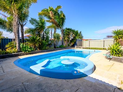 25 Belmez Turn, Port Kennedy WA 6172
