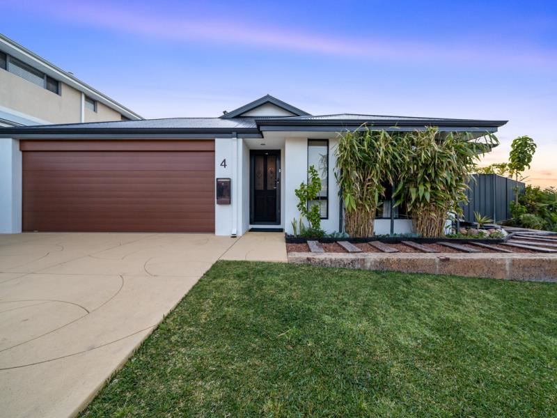 4 Gippsland Way, Banksia Grove WA 6031
