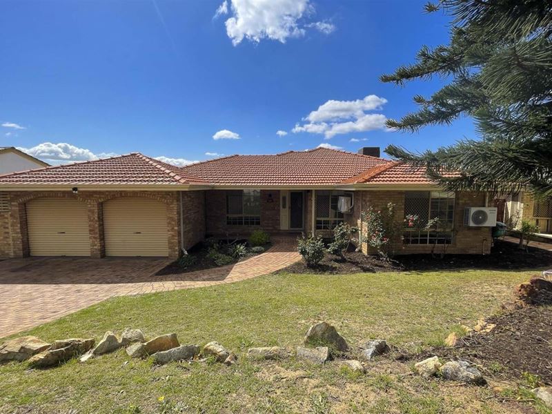 14 Monaco Avenue, North Lake