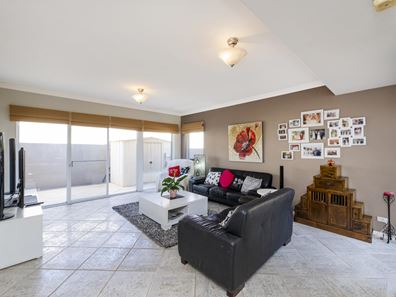 6 Wave Cove, Port Kennedy WA 6172