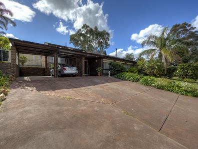 7 Ardisia Court, Forrestfield WA 6058