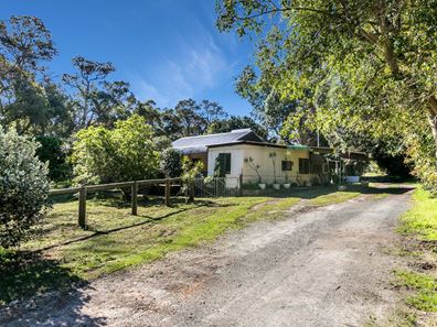 25 Gordon Road, Serpentine WA 6125