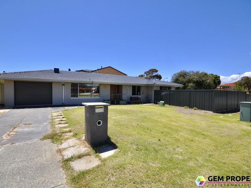 10 East Road, Shoalwater WA 6169