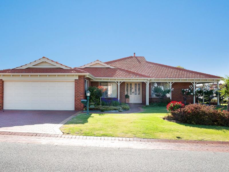 2 Mollison Gardens, Gwelup