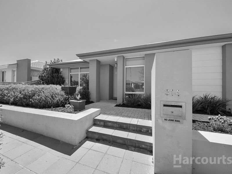 314 Peelwood Parade, Halls Head