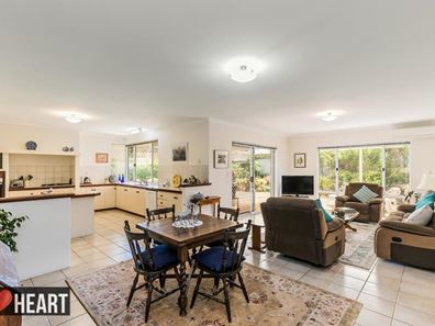 1 Strathcona Rise, Bibra Lake WA 6163