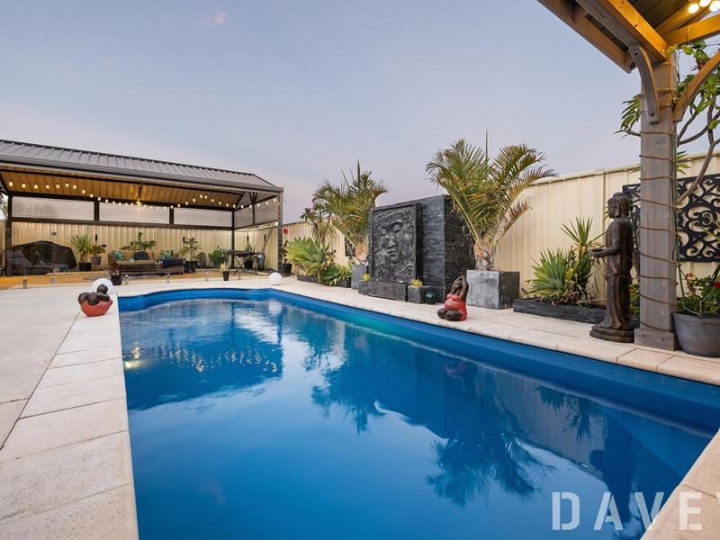 45 Da Vinci Drive, Tapping