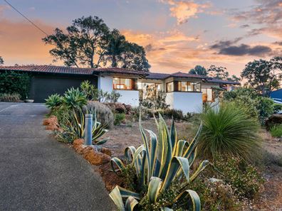 68 Ford Road, Lesmurdie WA 6076