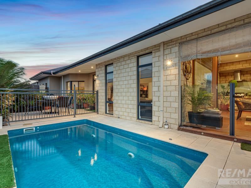 18 Seaspray Crescent, Jindalee WA 6036