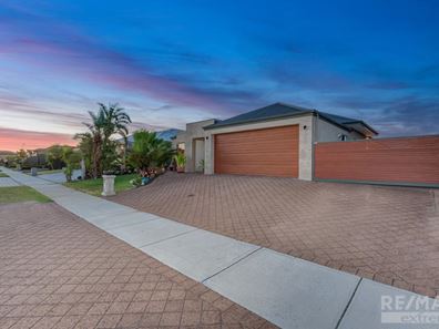 18 Seaspray Crescent, Jindalee WA 6036