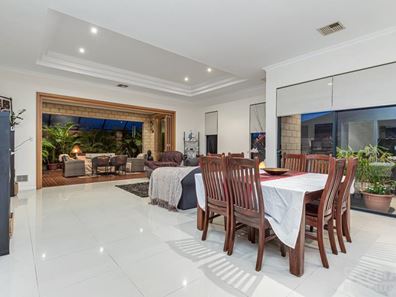 18 Seaspray Crescent, Jindalee WA 6036