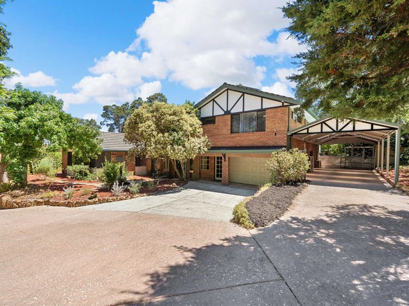 30 Coolinga Road, Lesmurdie WA 6076