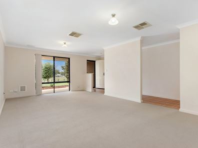 4 Liechardt Loop, Rockingham WA 6168