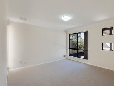 30 Verdant Crescent, Seville Grove WA 6112