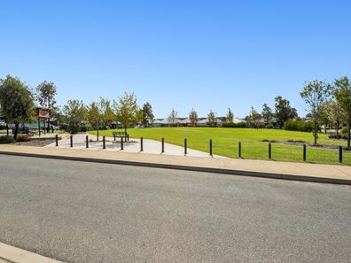 15 Holbeck Way, Baldivis WA 6171