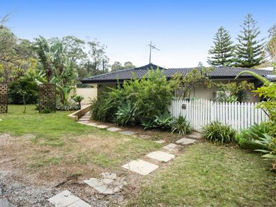 375A Lesmurdie Road, Lesmurdie WA 6076