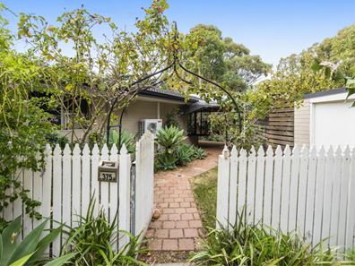 375A Lesmurdie Road, Lesmurdie WA 6076