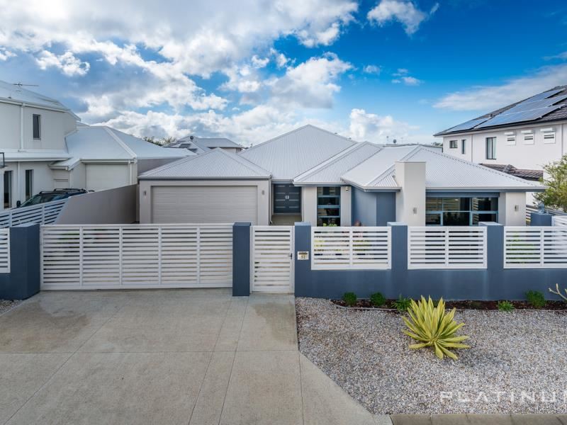 12 Whitehorses Drive, Burns Beach WA 6028
