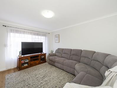 16 Tamarisk Drive, Halls Head WA 6210