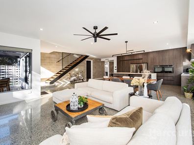 20 Shearwater View, Halls Head WA 6210