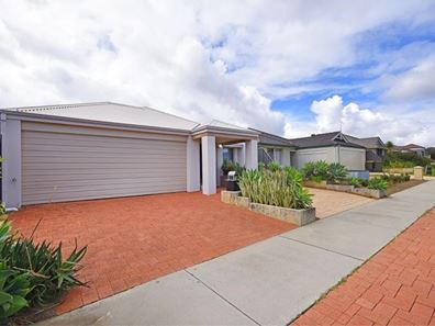 19 Girramay Road, Banksia Grove WA 6031