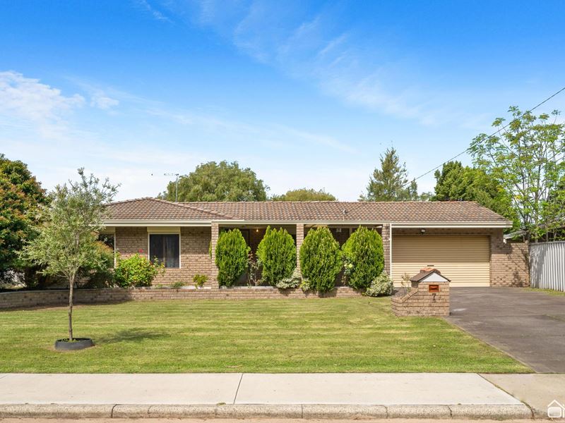 7 San Jacinta Road, Seville Grove WA 6112