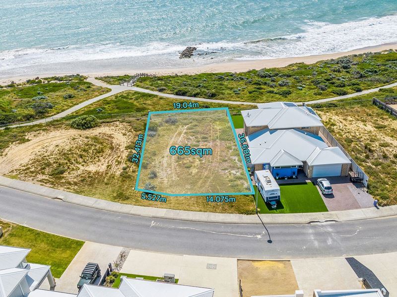 109 Boardwalk Boulevard, Halls Head
