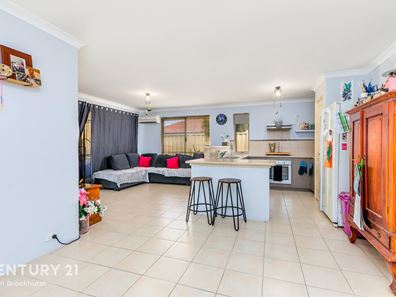 6A Coralie Court, Armadale WA 6112