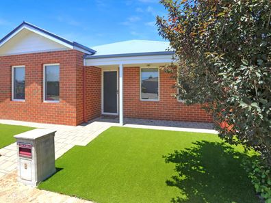8 Balliol Court, Piara Waters WA 6112