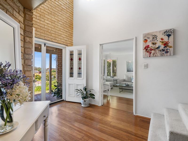 2 Apollo Place, Duncraig
